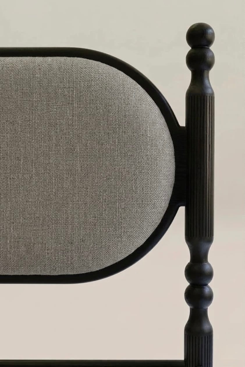 The Totem Transitional Sculptural Poster Bed with Plaid Headboard