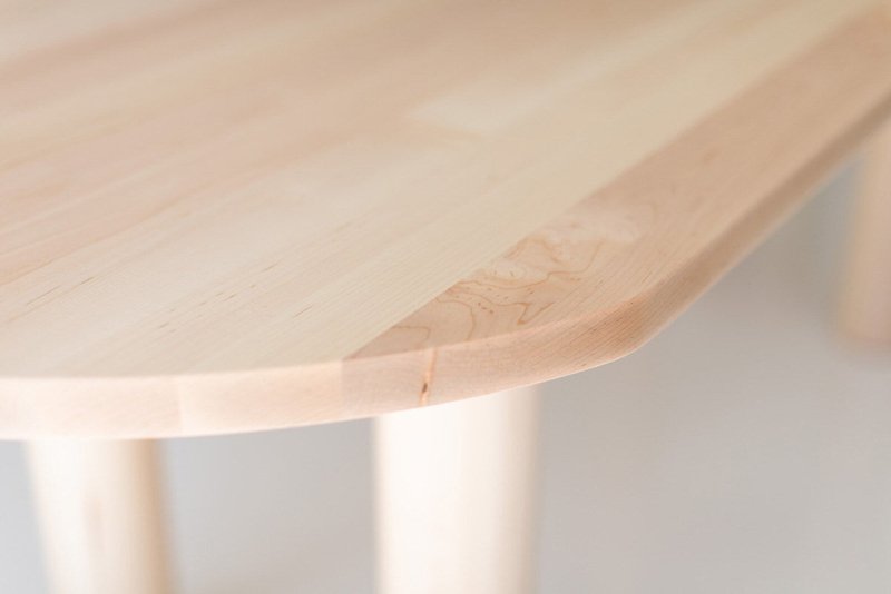 Beautifully Handcrafted Modern Wooden Oval Dining Table Dining table - Bone Inlay Furnitures