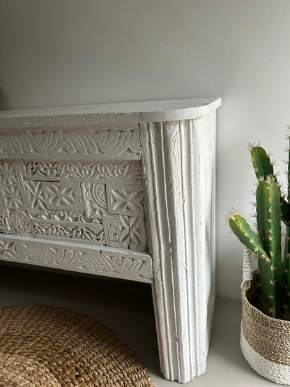 Elegant Wooden Carved Side Table Console Table - Bone Inlay Furnitures