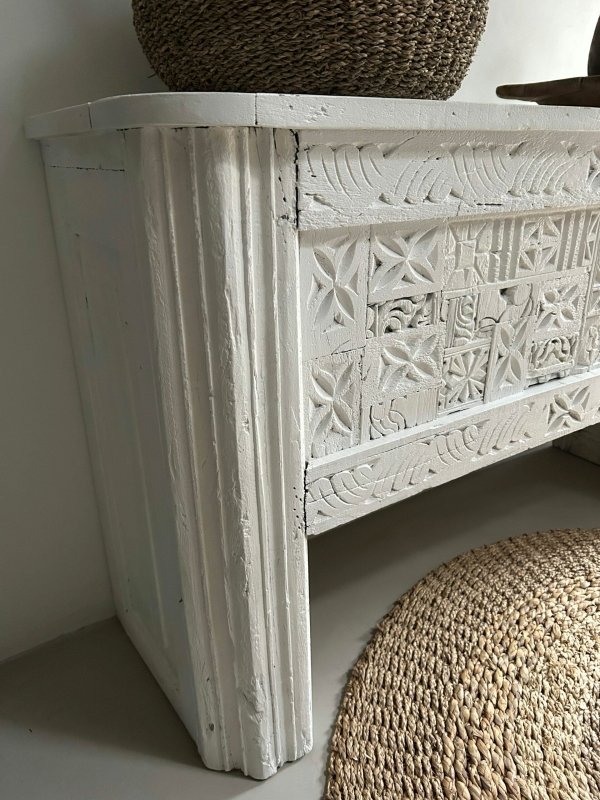 Elegant Wooden Carved Side Table Console Table - Bone Inlay Furnitures