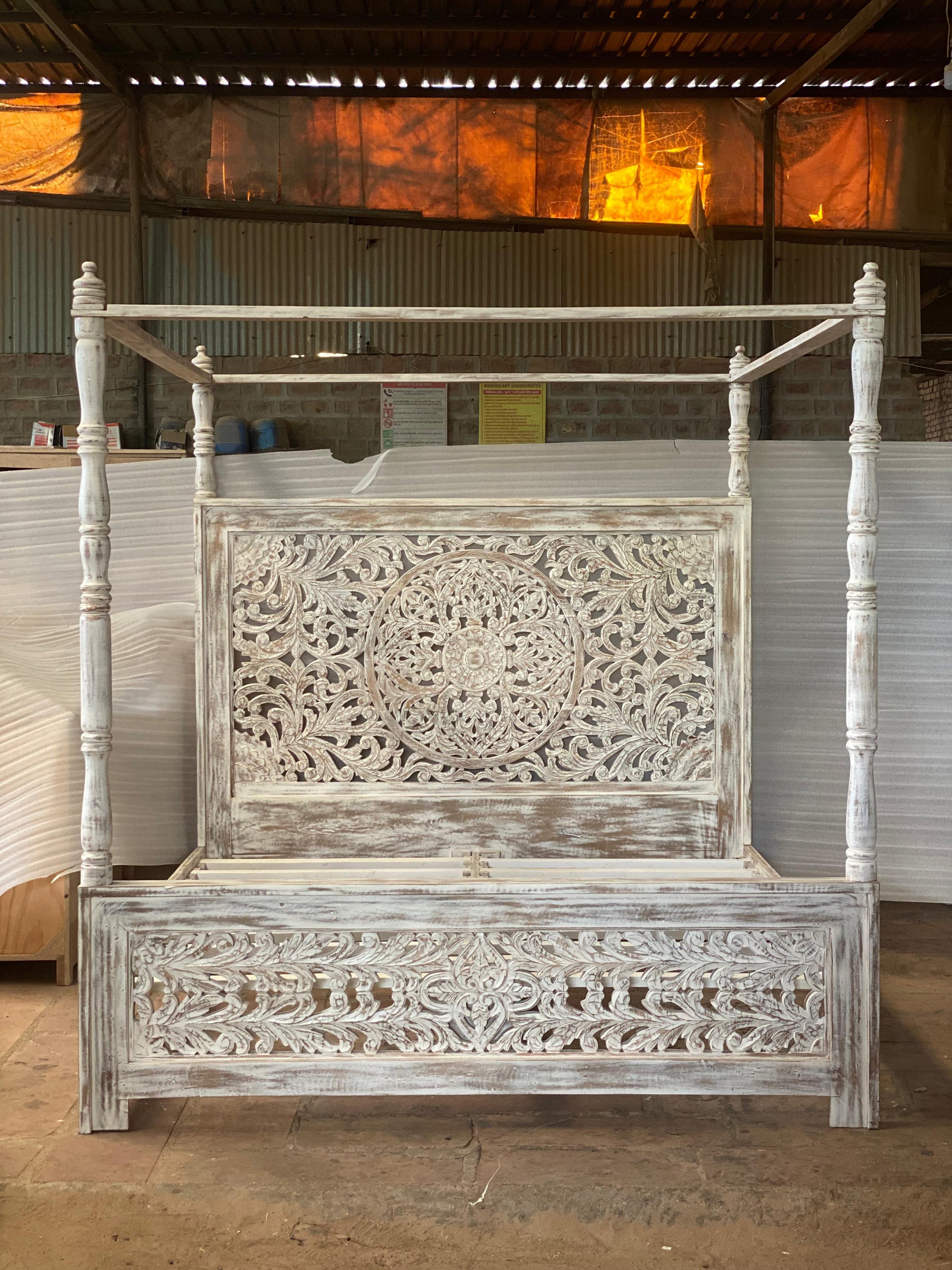 farmhouse rustic canopy daybed