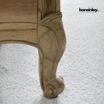 french bed leg carving detail