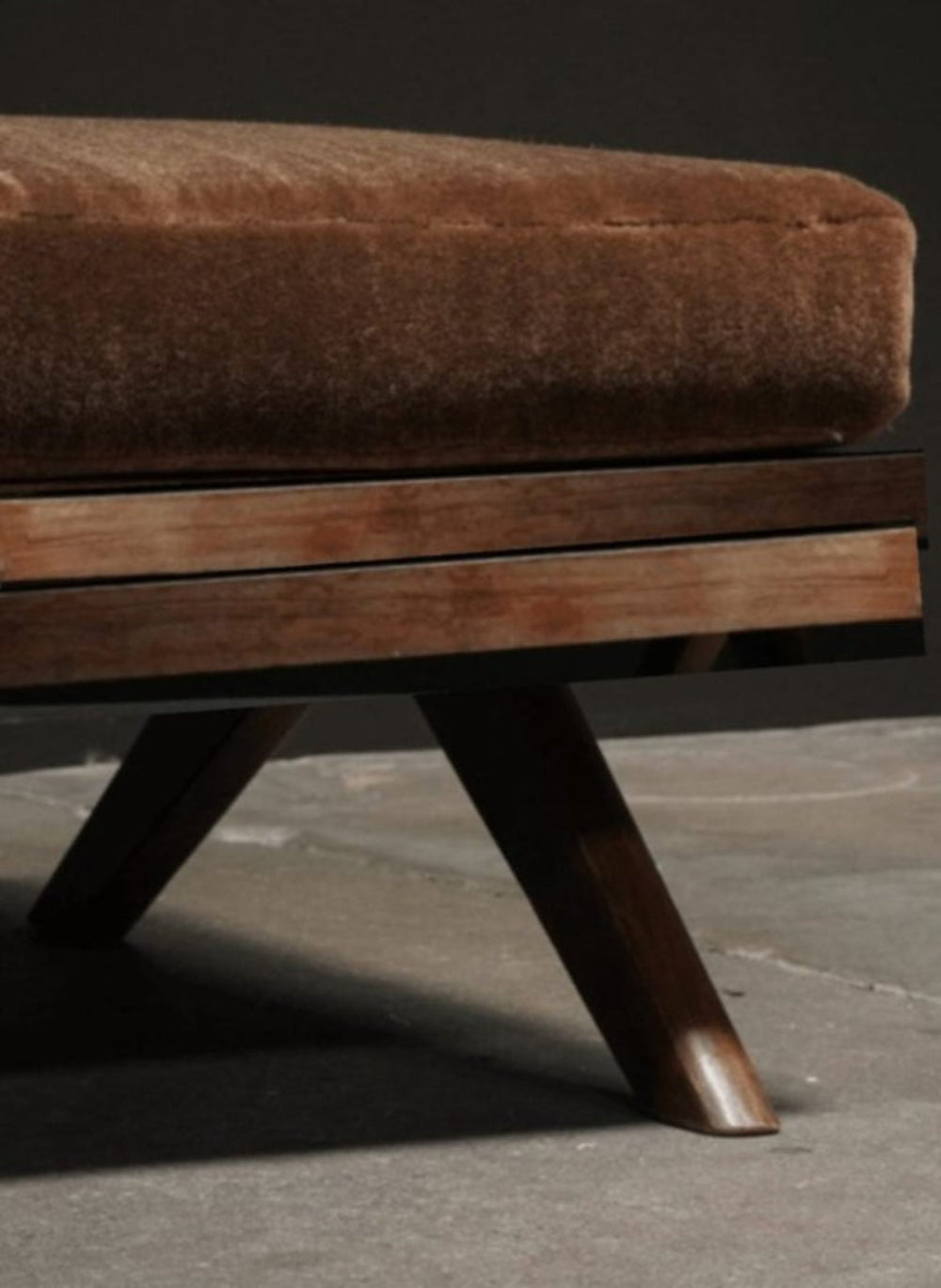 Hand - Crafted Daybed Wooden Upholstered Pierre Jeanneret Daybed With Bolster Daybed - Bone Inlay Furnitures