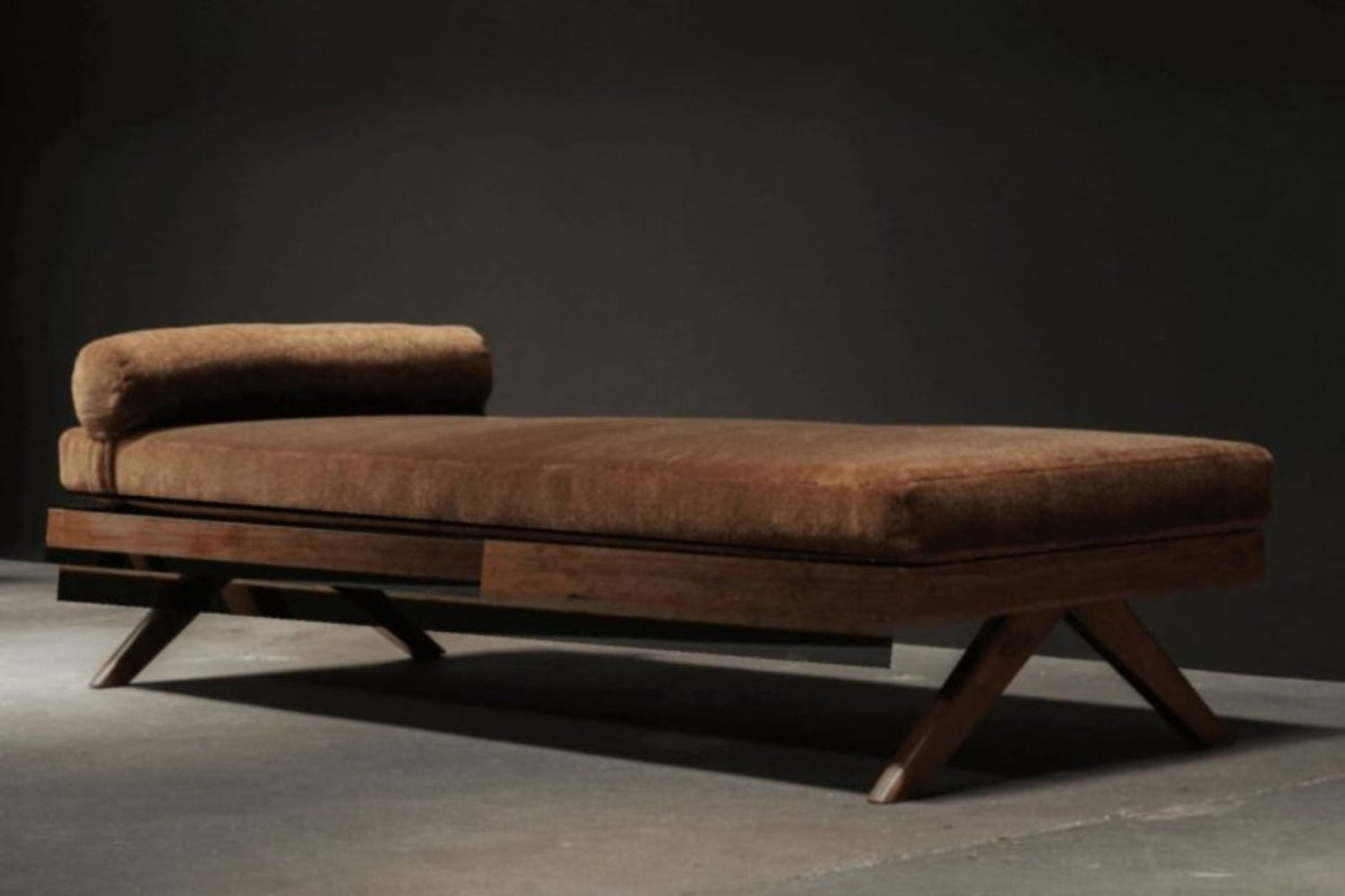 Hand - Crafted Daybed Wooden Upholstered Pierre Jeanneret Daybed With Bolster Daybed - Bone Inlay Furnitures