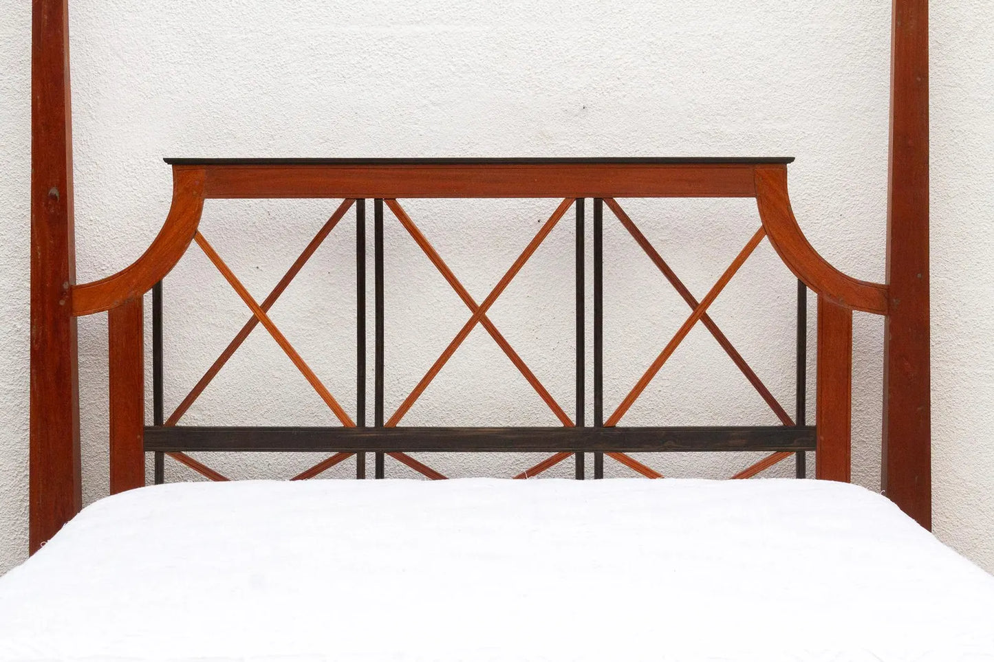 Exquisite Handmade Cottage Style Solid wood Poster Bed 