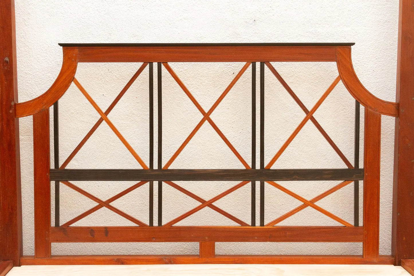 Exquisite Handmade Cottage Style Solid wood Poster Bed 