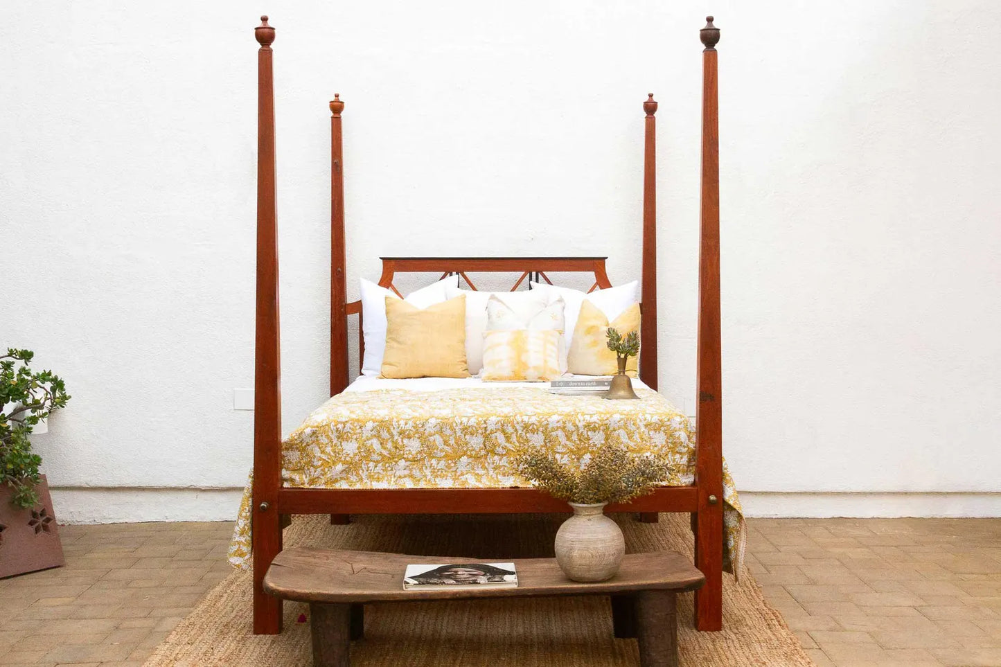 Exquisite Handmade Cottage Style Solid wood Poster Bed 