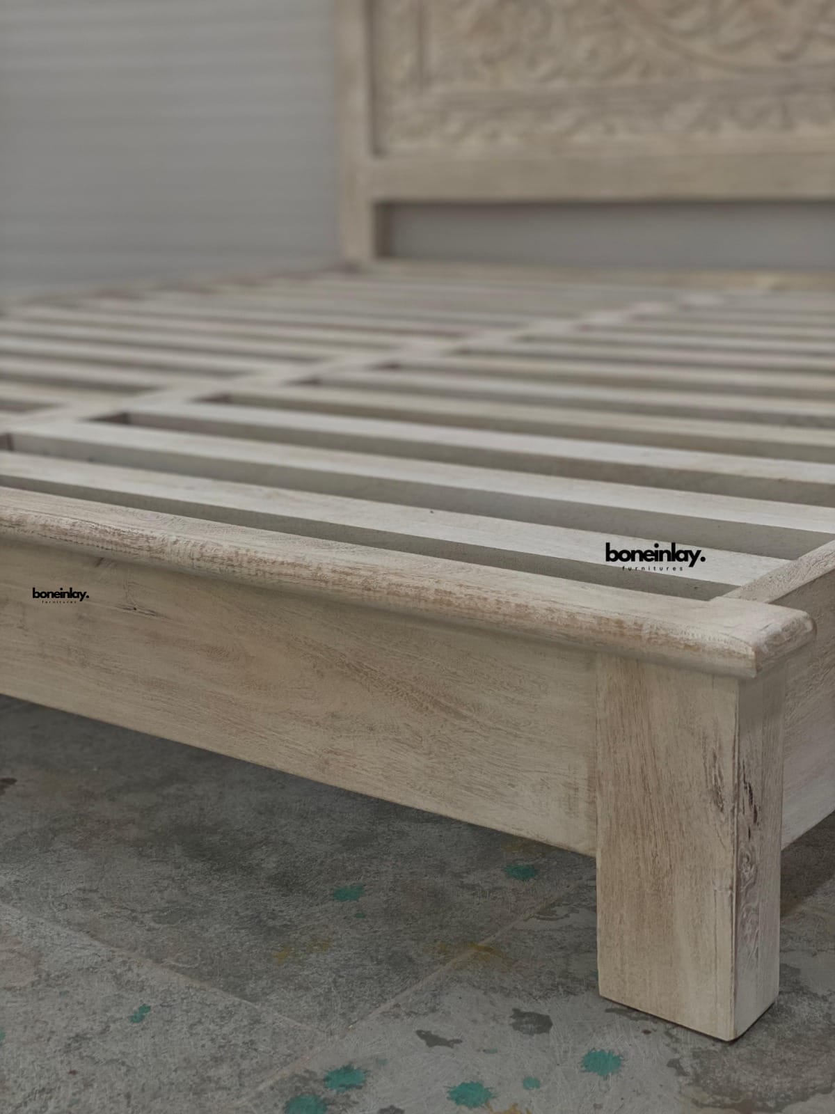 platform bed 