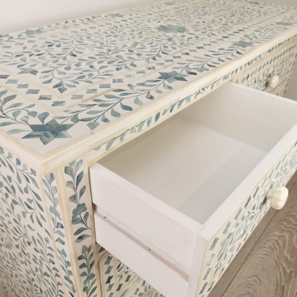  White with Blue design Chest of 4 Drawers