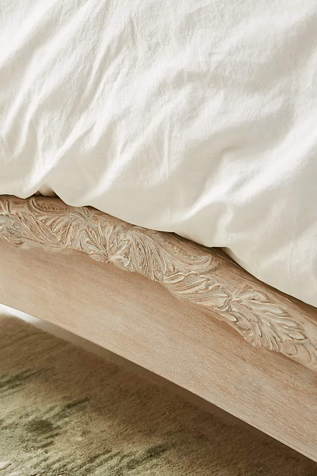  hand-craved Wooden bed 
