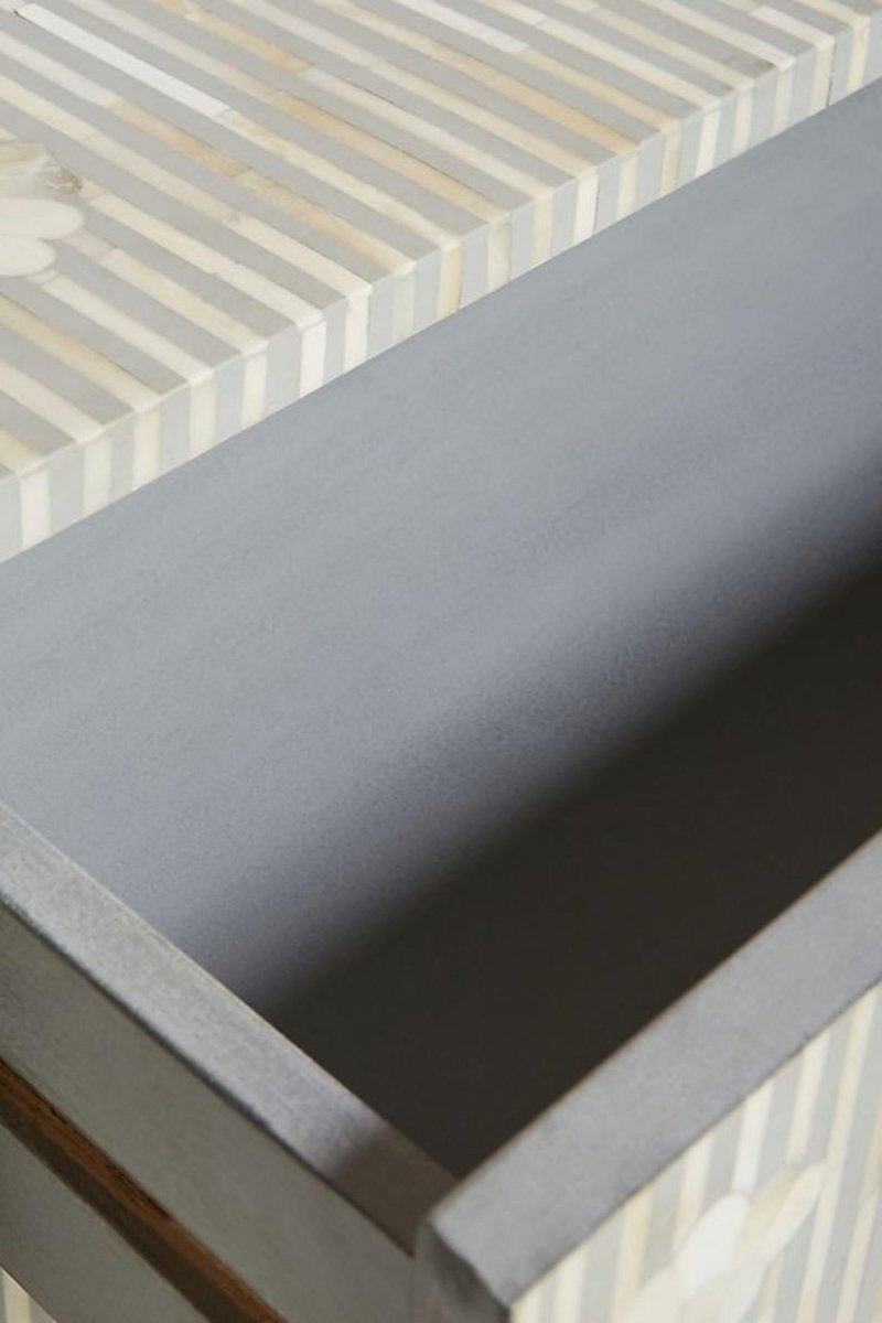 Bone Inlay 3 Drawers Dressers Motif Flower Design in Grey Color -inside drawer
