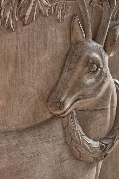 land & sky buffet detail Carving